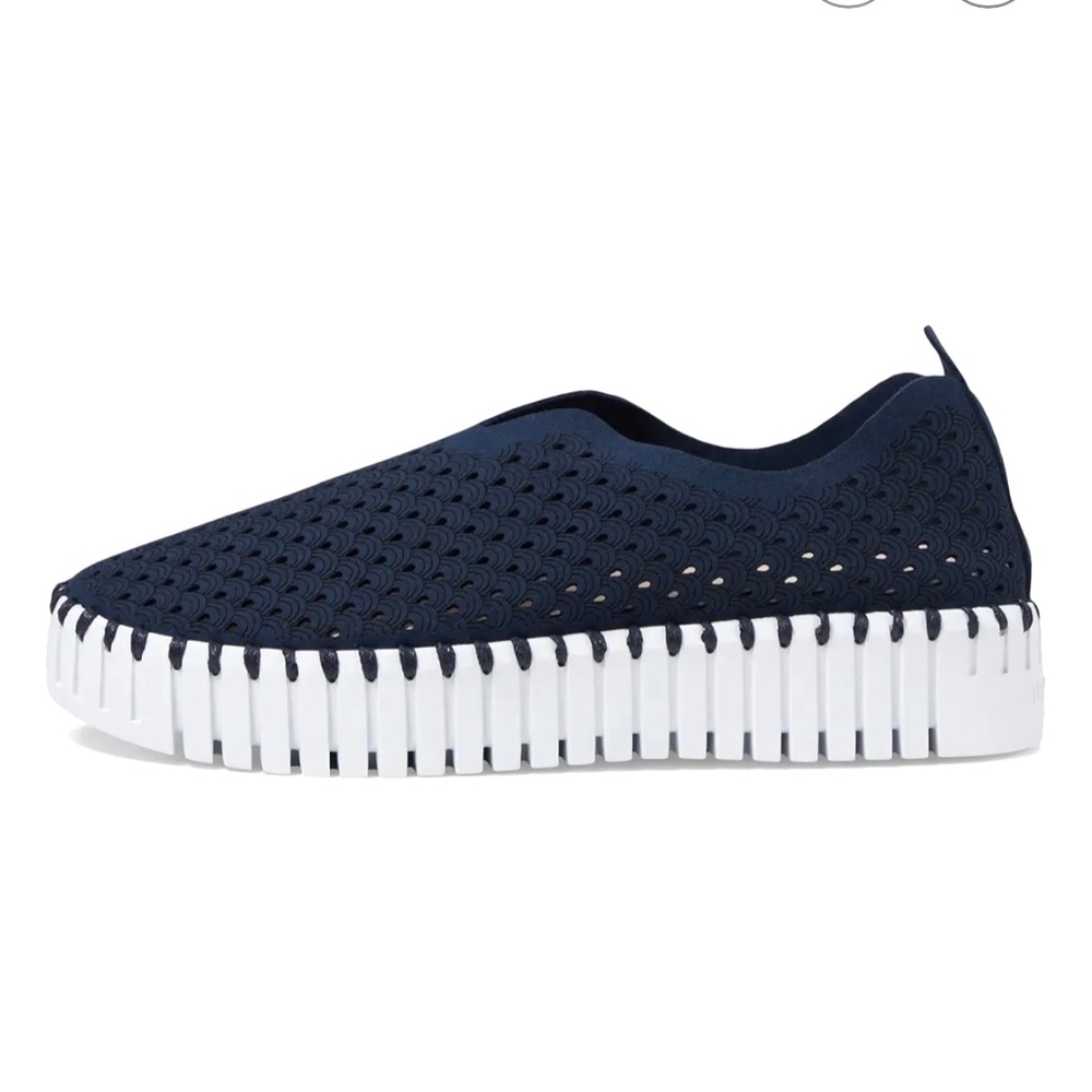 NWT Danish 1.5” Platform Blue Slip Ons - Picture 7 of 16